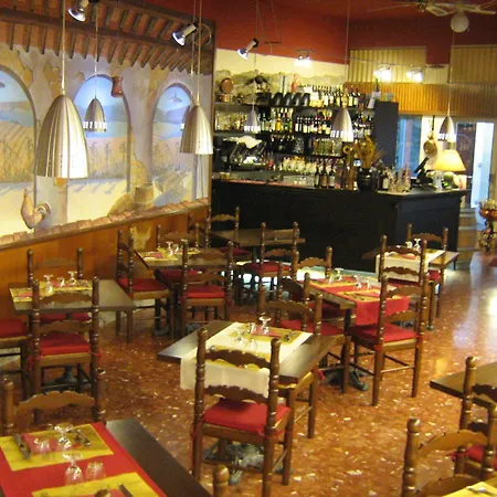 大切萨雷酒店 2* 斯特雷萨